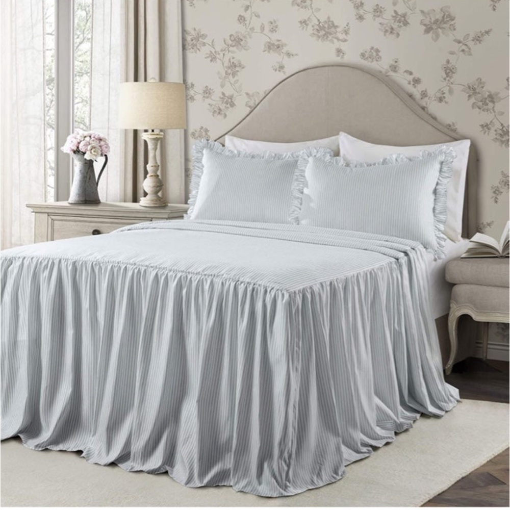 Brand new Lush decor 3 pc. Queen ticking stripe bedspread set